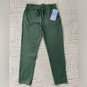 NWT Ivivva Best of All Pant